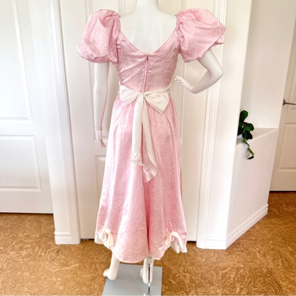 Vintage Pink Princess Puff Sleeve Floral Bridal Dress (S) - Picture 7 of 13